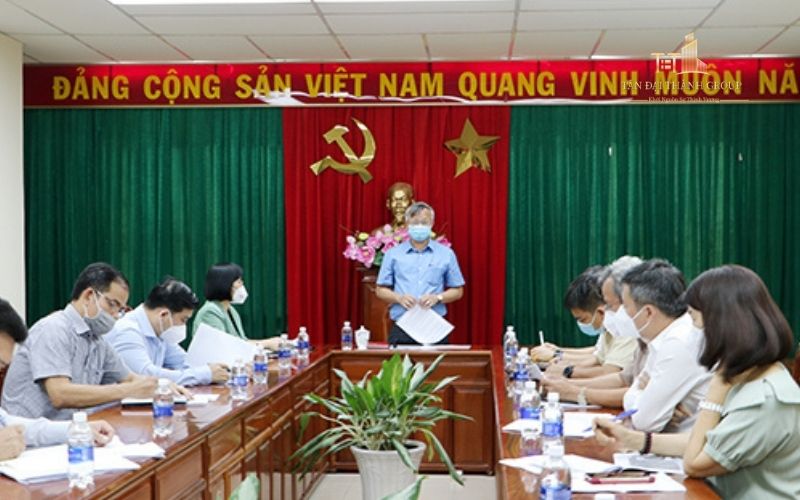 Chủ tịch UBND tỉnh Cao Tiến Dũng phát biểu kết luận buổi làm việc