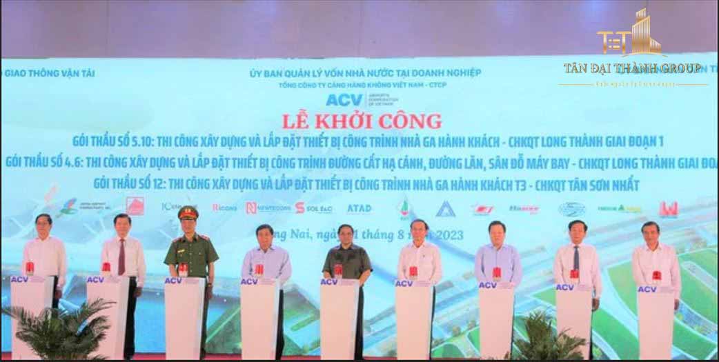 Thủ tướng Phạm Minh Chính và lãnh đạo các bộ ngành, địa phương bấm nút khởi công dự án nhà ga hành khách sân bay Long Thành ngày 31/8 vừa qua